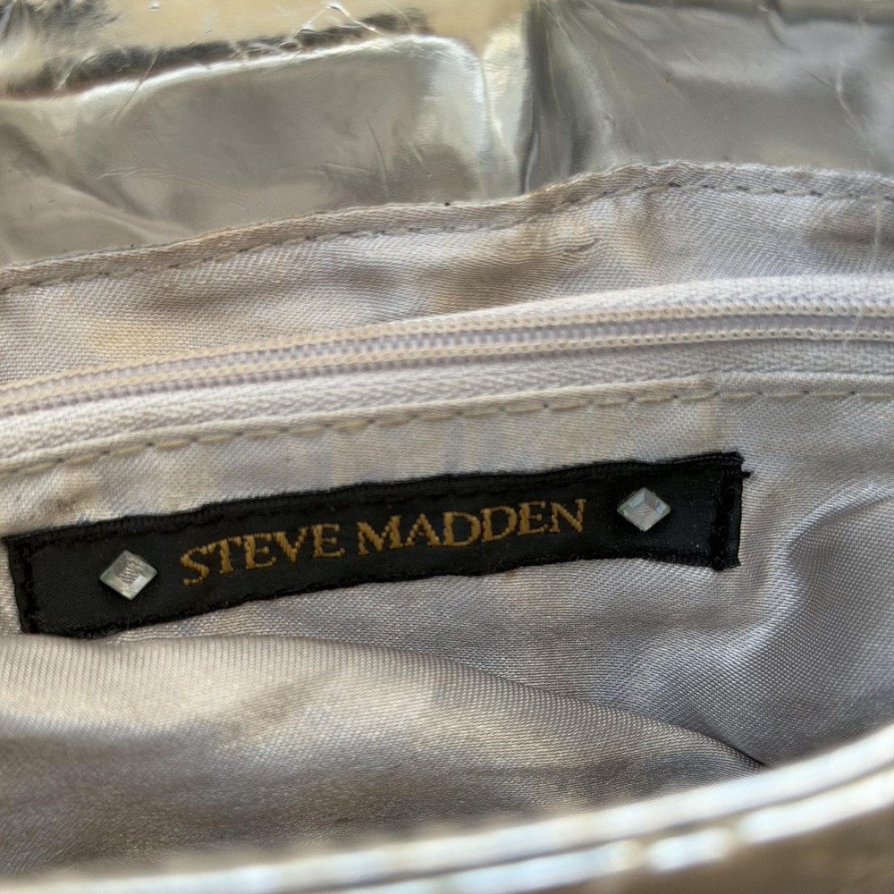 Steve Madden Quilted Shoulder Bag Womens Silver Metallic Evening Purse - Picture 12 of 15